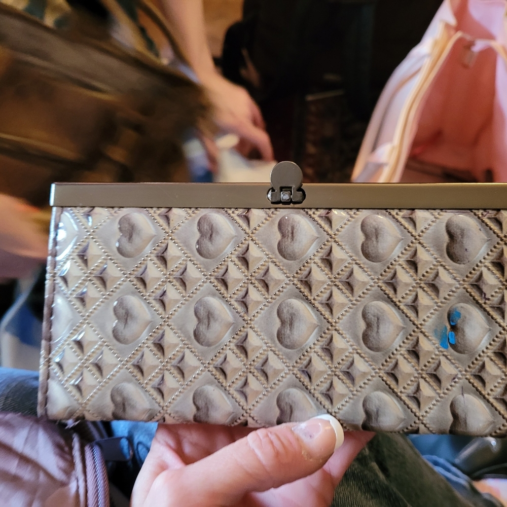 Purses - Picture 8 of 9